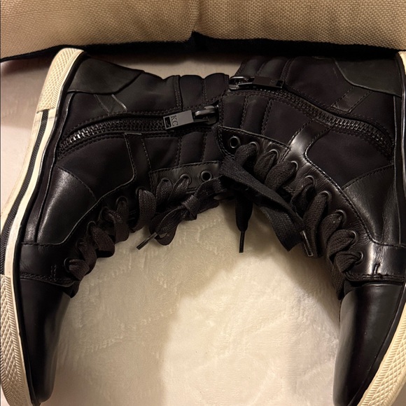 Kenneth Cole New York Base Down Low Sneakers - Picture 5 of 11